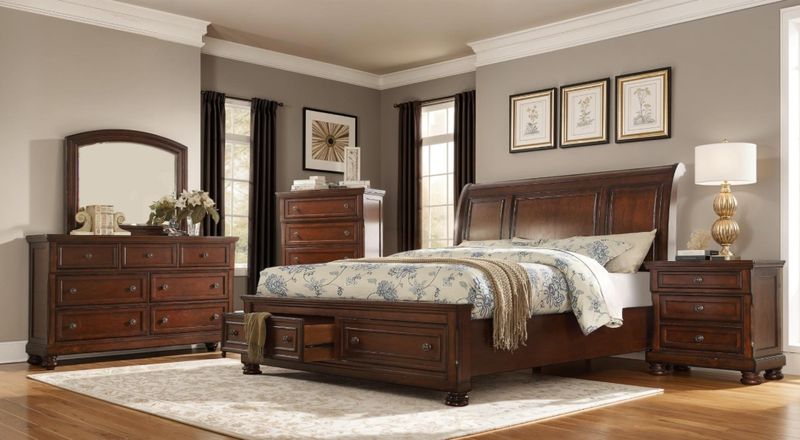 Baltimore Queen 5 Pc Bedroom Set in Walnut