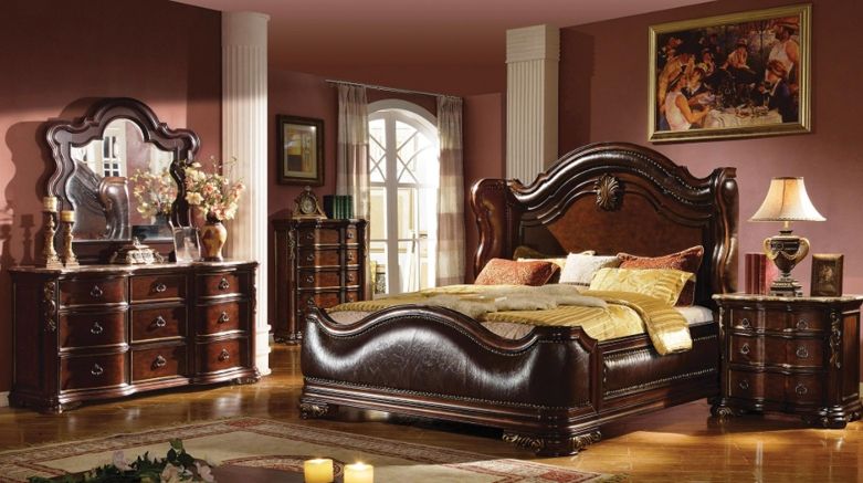 Bella Queen 5 Pc Bedroom Set in Walnut