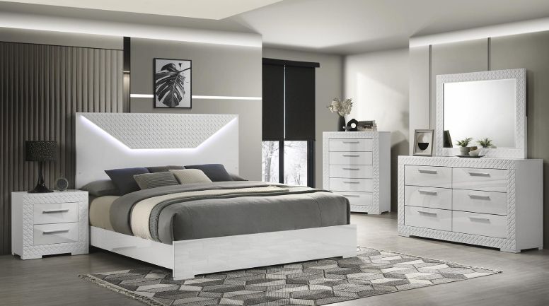 Blanca Queen 5 Pc Bedroom Set in White