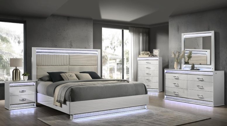 Glam Queen 5 Pc Bedroom Set in White