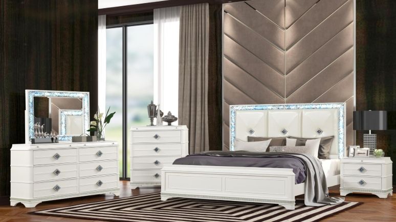 Laguna Queen 5 Pc Bedroom set in Off White