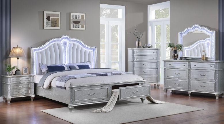 Mystic Queen 5 Pc Bedroom Set in Silver