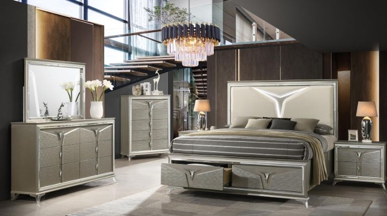 Samantha Queen 5 Pc Bedroom Set in Olive Silver