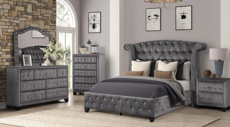 Sophia Queen 5 Pc Bedroom Set in Gray (with dresser)