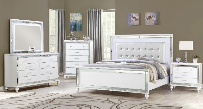 Sterling Queen 5 Pc Bedroom Set in White