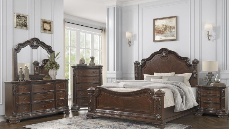 Vintage Queen 5 Pc Bedroom Set in Walnut