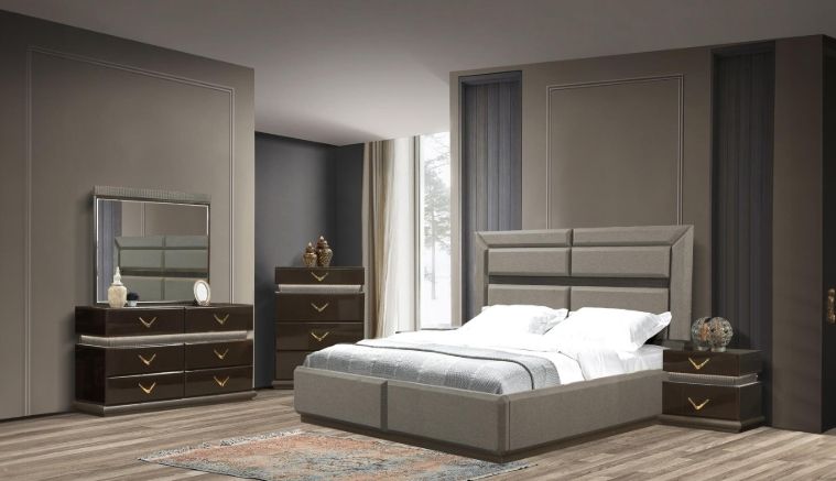 Dunhill Queen 5 Pc Bedroom Set in Brown