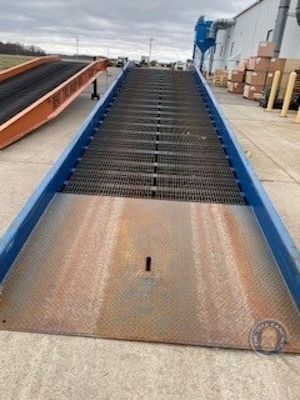 Bluff Mobile Yard Ramp: Iowa, 20K Capacity, 84" Width, 36' Length