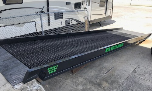 Mid-State Mobile Yard Ramp, Hand-Crank, 25K Capacity, 102 Mid-State Mobile Yard Ramp, Hand-Crank, 25K Capacity, 102" Wide, 30' Long