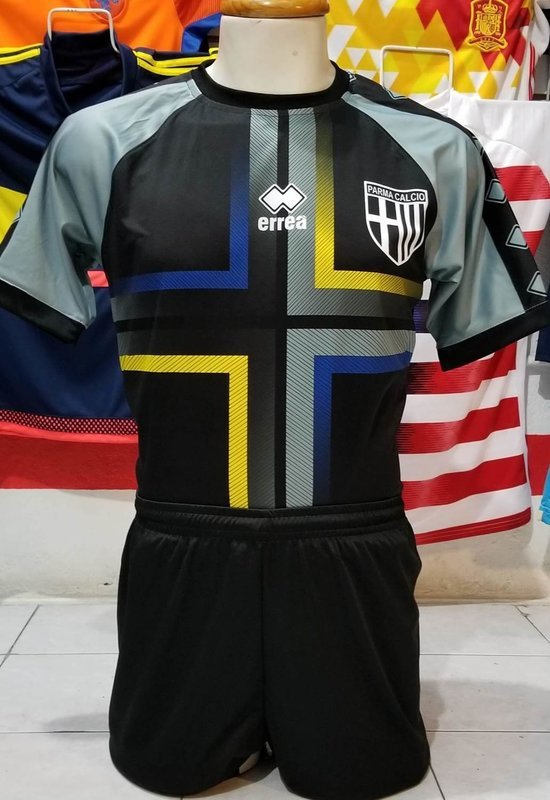 UNIFORME DISEÑO ESPECIAL DRI-FIT IMPORTADO UNIFORME DISEÑO ESPECIAL DRI-FIT IMPORTADO