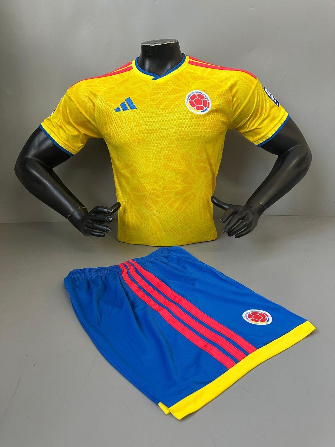 UNIFORME IMPORTADO COLOMBIA LOCAL