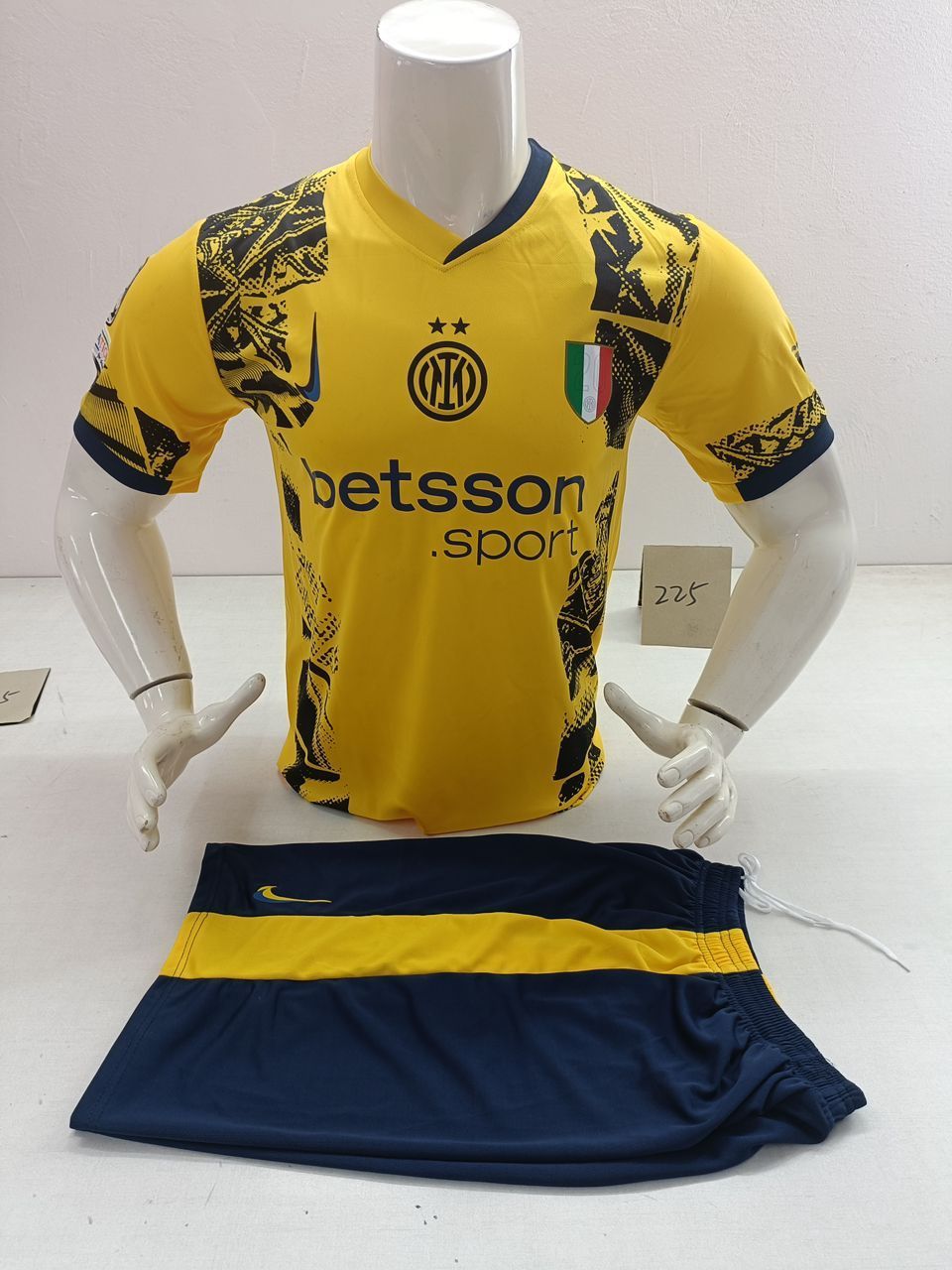 UNIFORME INTER DE MILAN TERCERO IMPORTADO