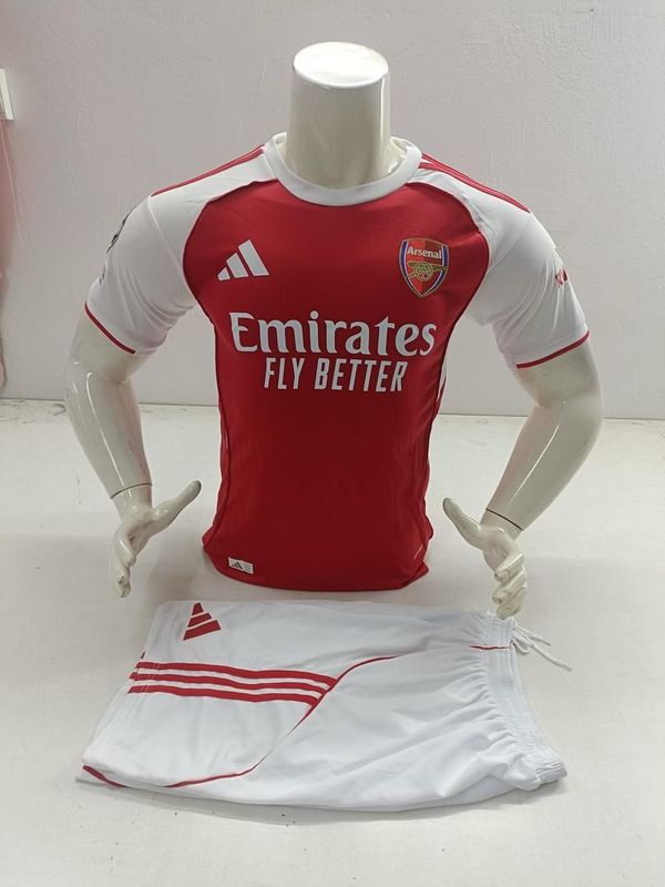 UNIFORME IMPORTADO ARSENAL LOCAL