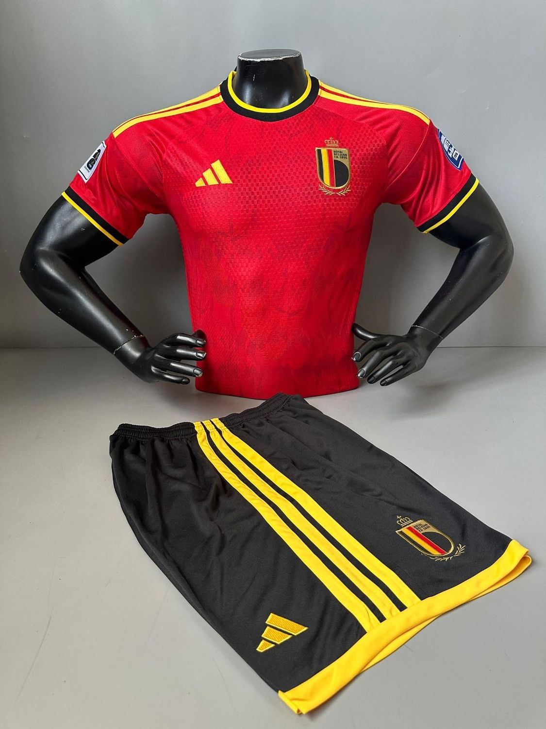 UNIFORME IMPORTADO BELGICA LOCAL