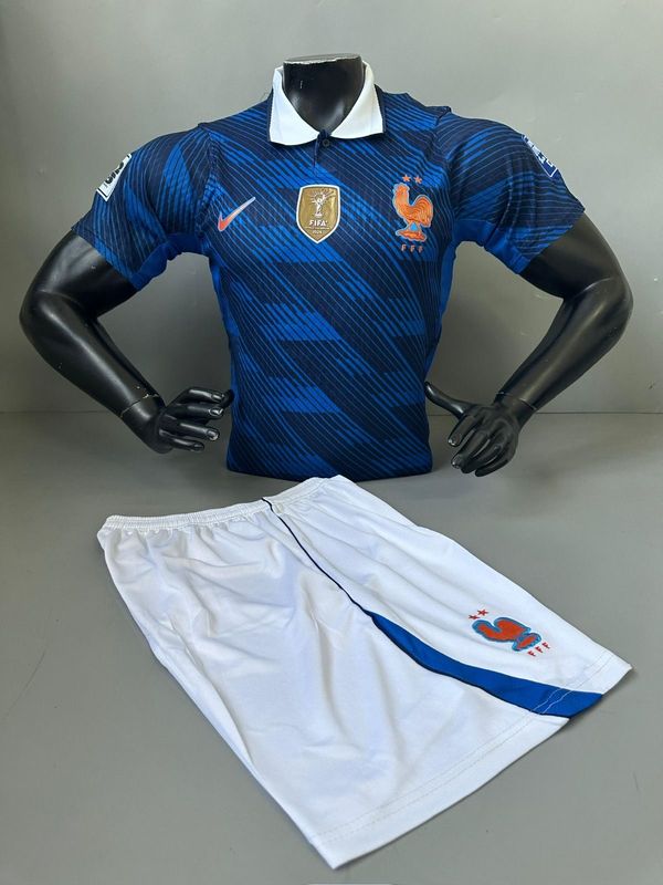 UNIFORME IMPORTADO FRANCIA LOCAL