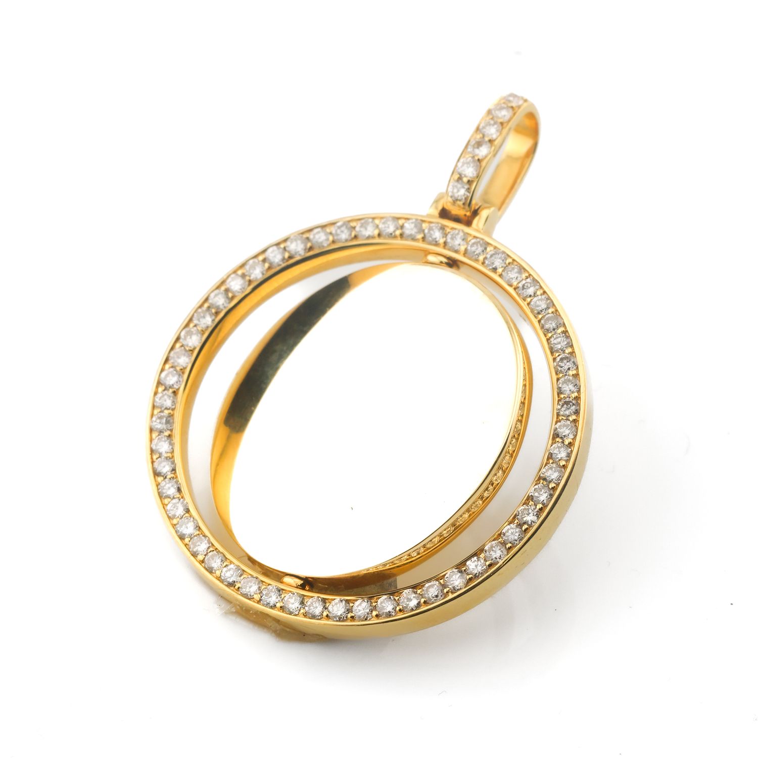 Rotating memory pendant