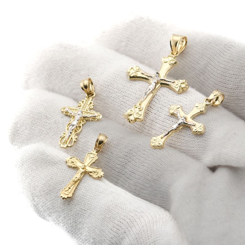 10k  xs Cross pendants