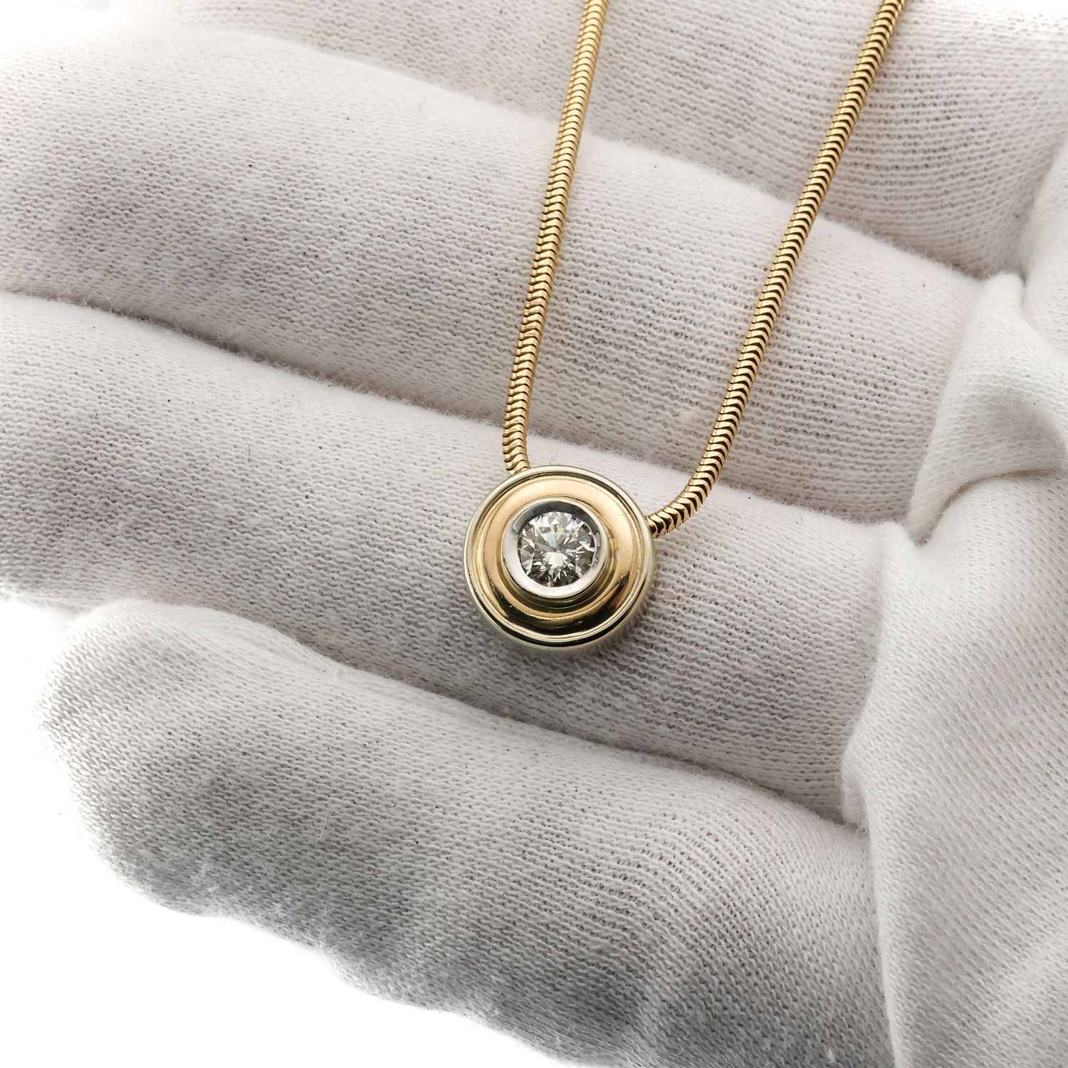 18K Gold Diamond Bezel Set