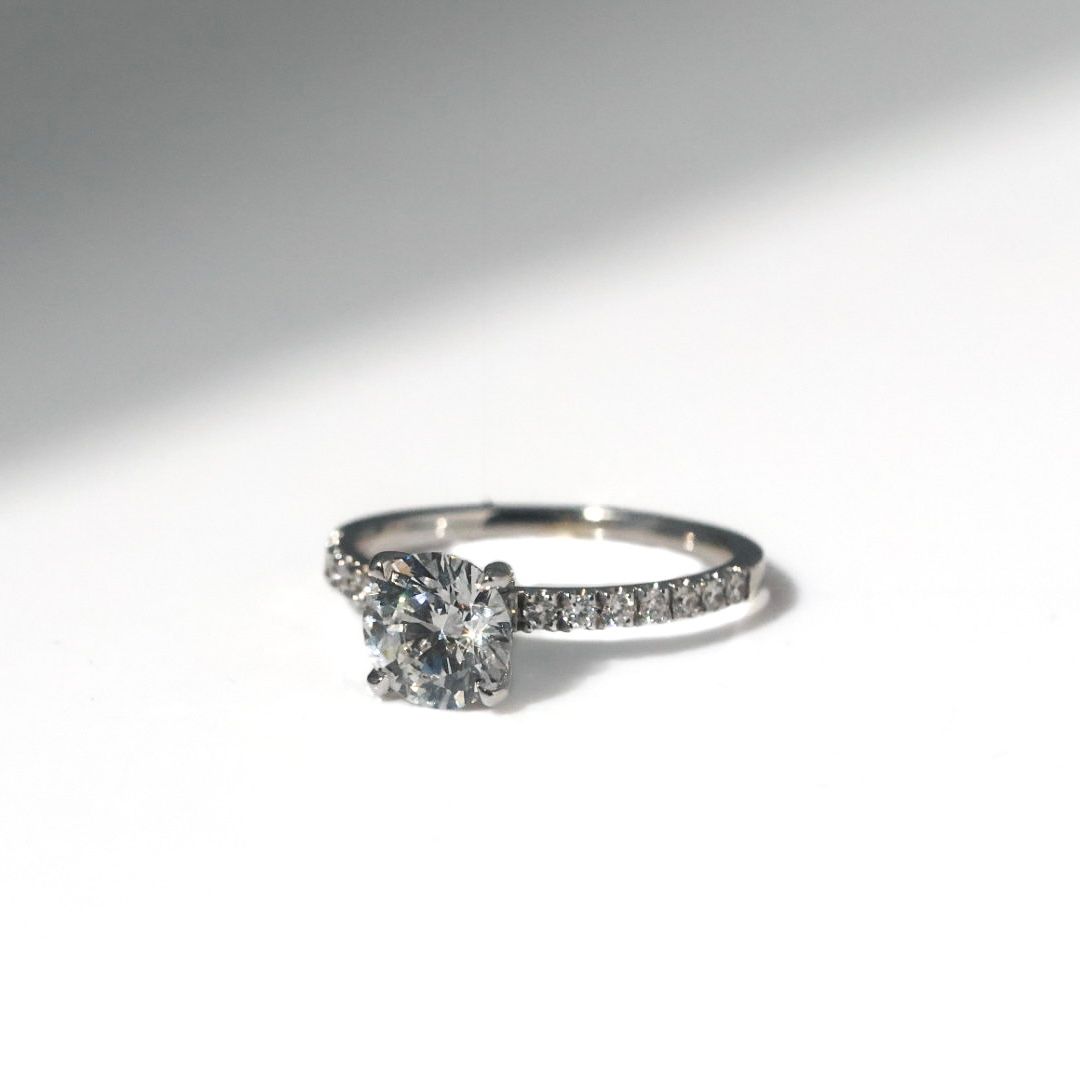 1.5 Ct Round Engangment Ring