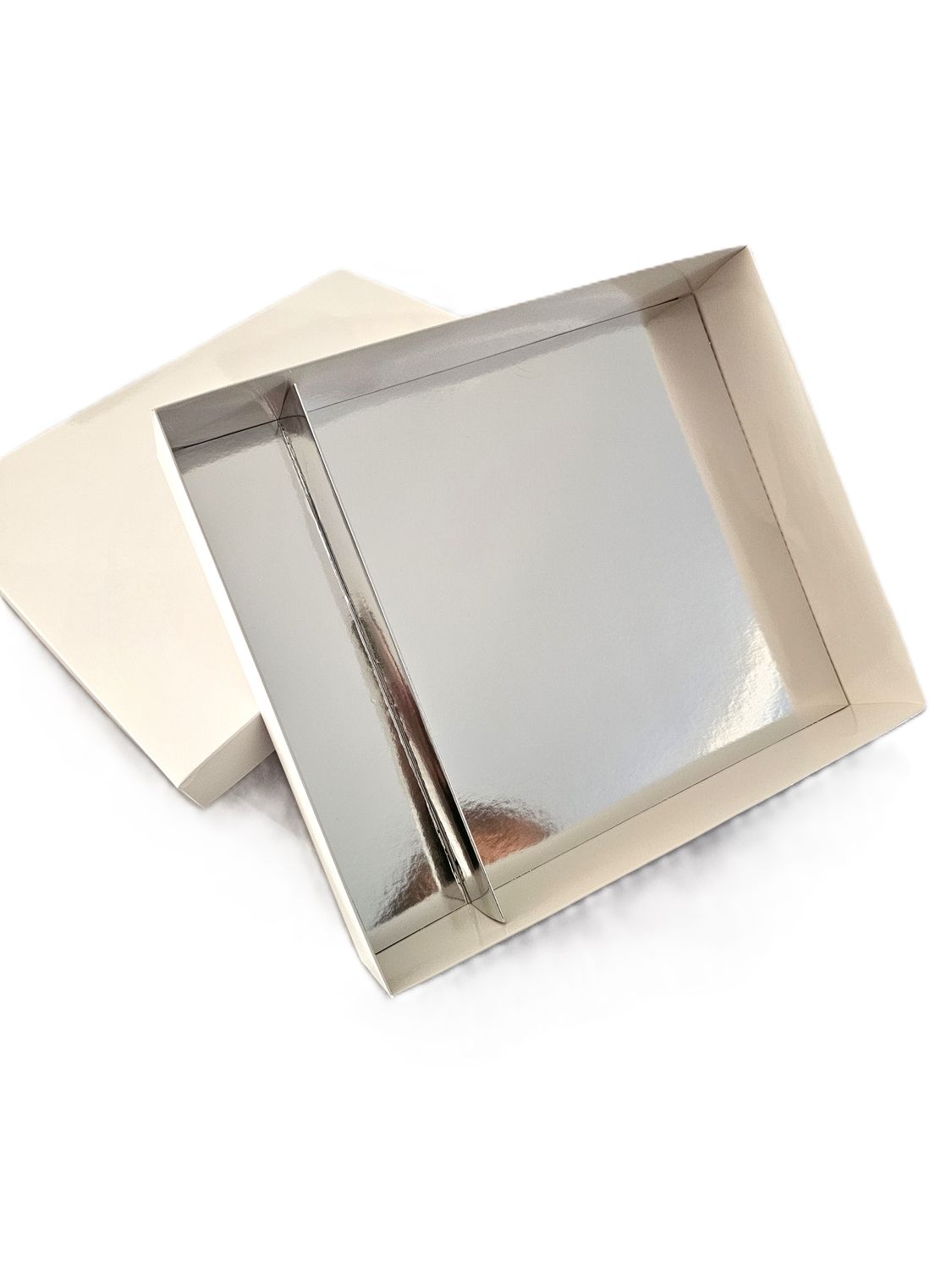 SUSHIBOX   Produkt dostępny w rozmiarach S, M, L
