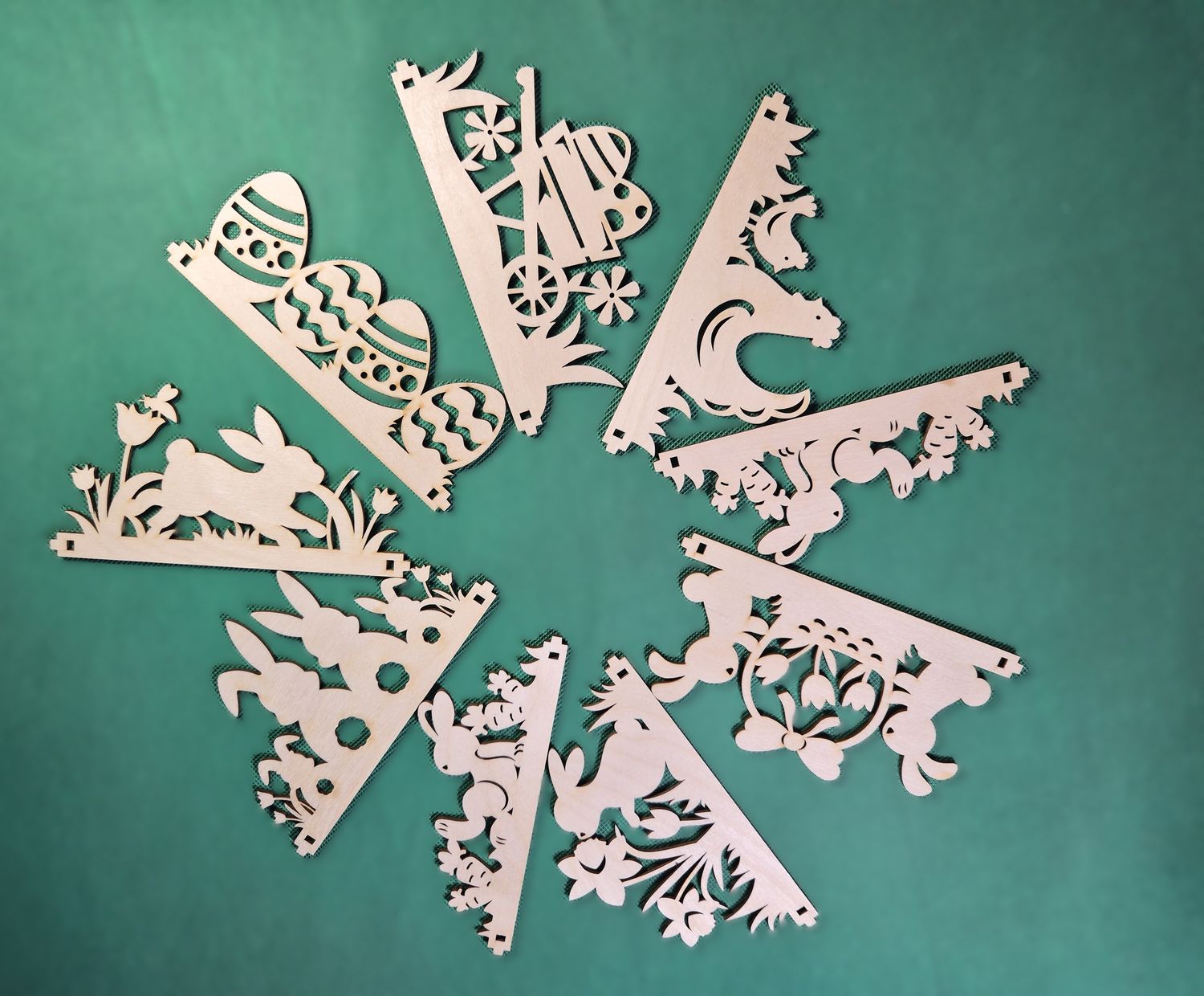 Wiosenny płotek drewniany