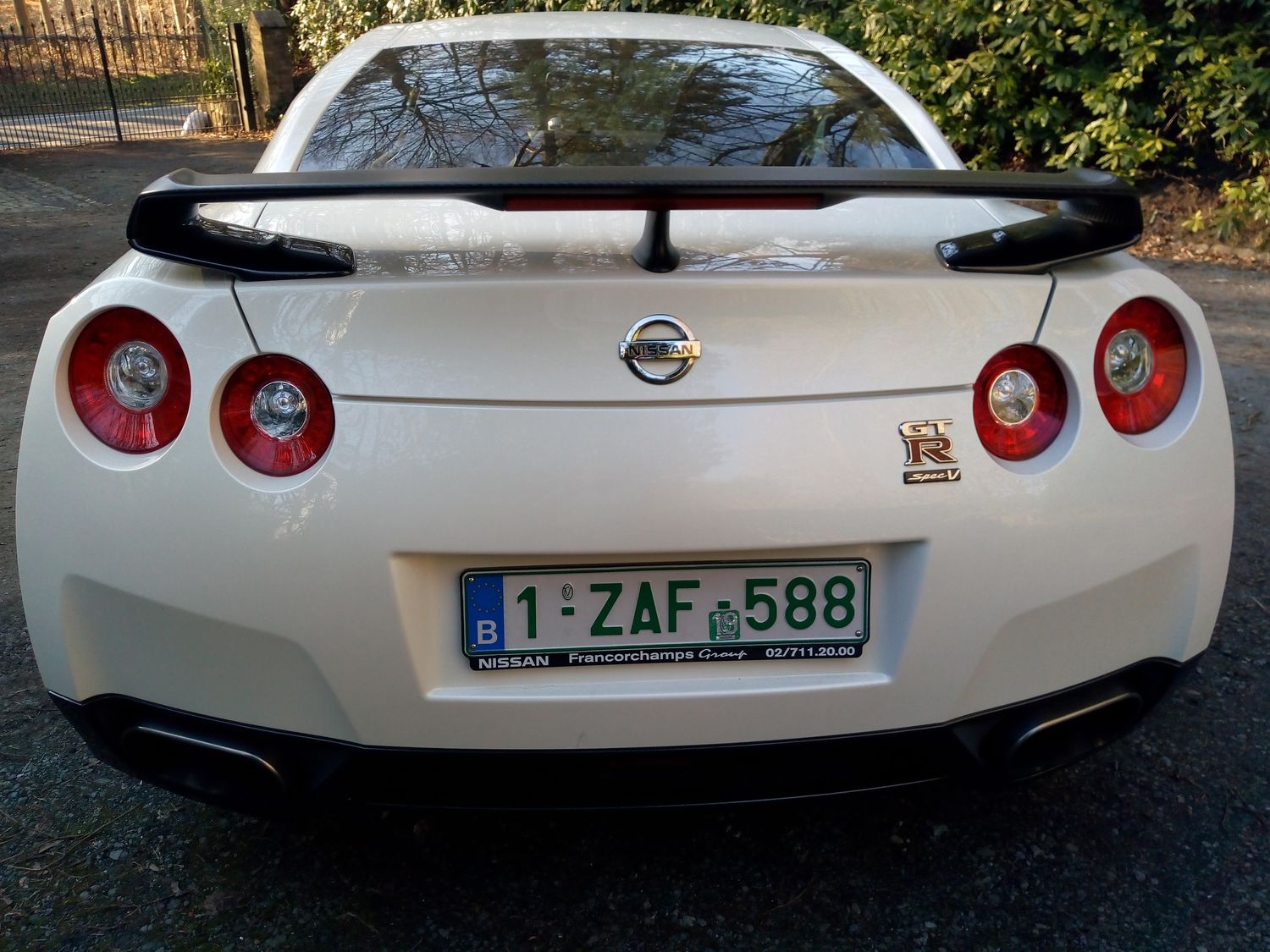 NISSAN GTR