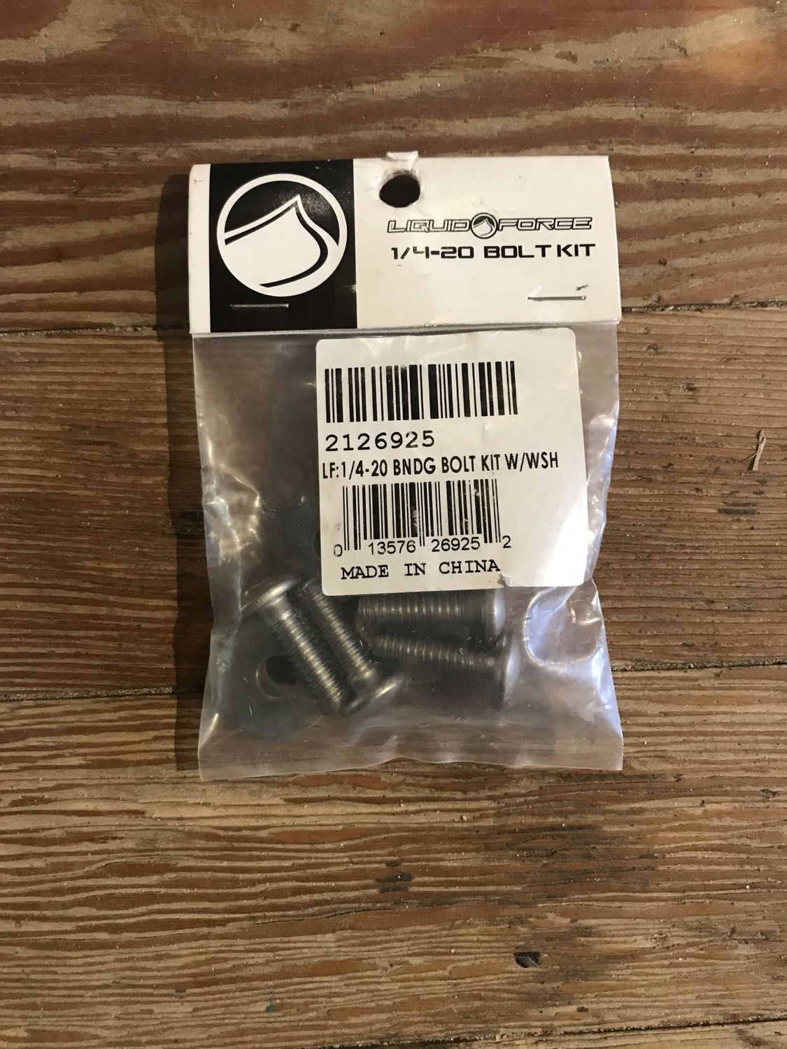 Liquid Force 10-24 1&quot; hardware