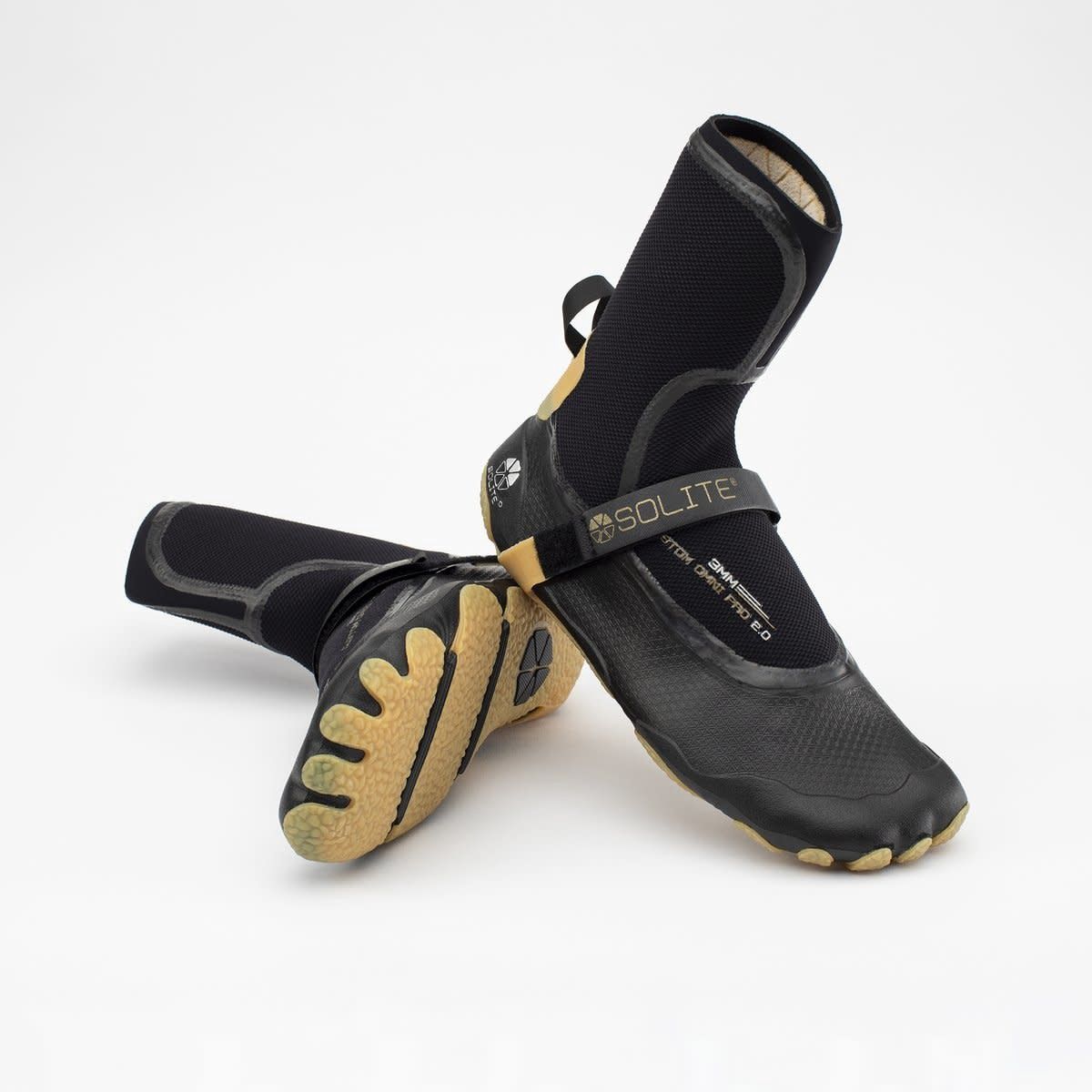 Custom pro 20 3mm boots, Color: Blk/gum, Size: 5