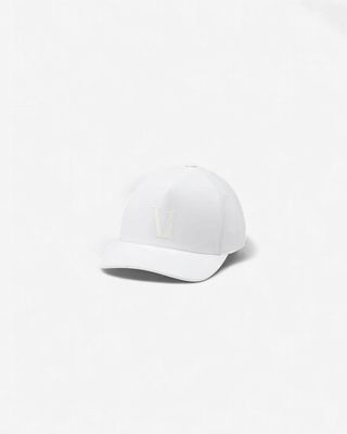 Magnitude hat