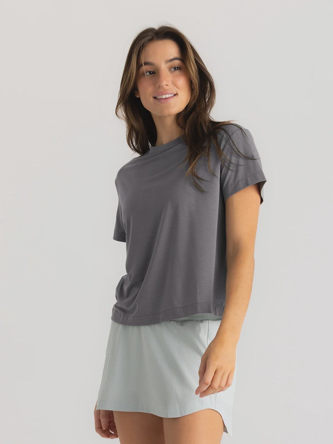 Women's Elevate Lightweight Tee, Colour: Smoke, Size: S