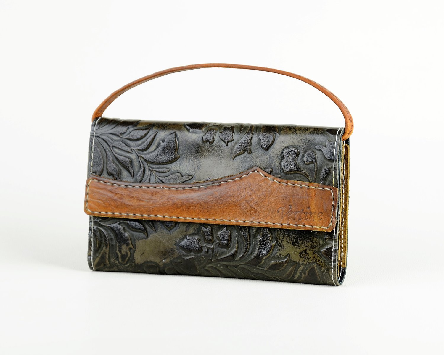 Nature band cross center (embossed or flat leather) Clutch, Flat leather available color: black, yellow, sand, blue, red combination