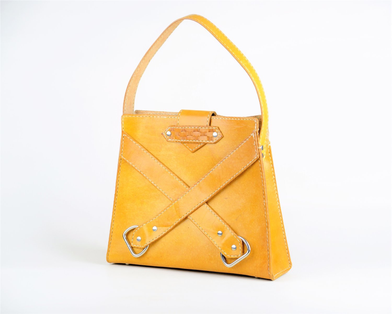 Hand bag cross strap yellow,  Available color: black sand, blue and red