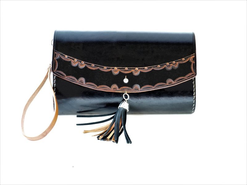 Cassis Classic Curve Cross Shoulder/Clutch/Whistler bag, Available color: black, blue, sand