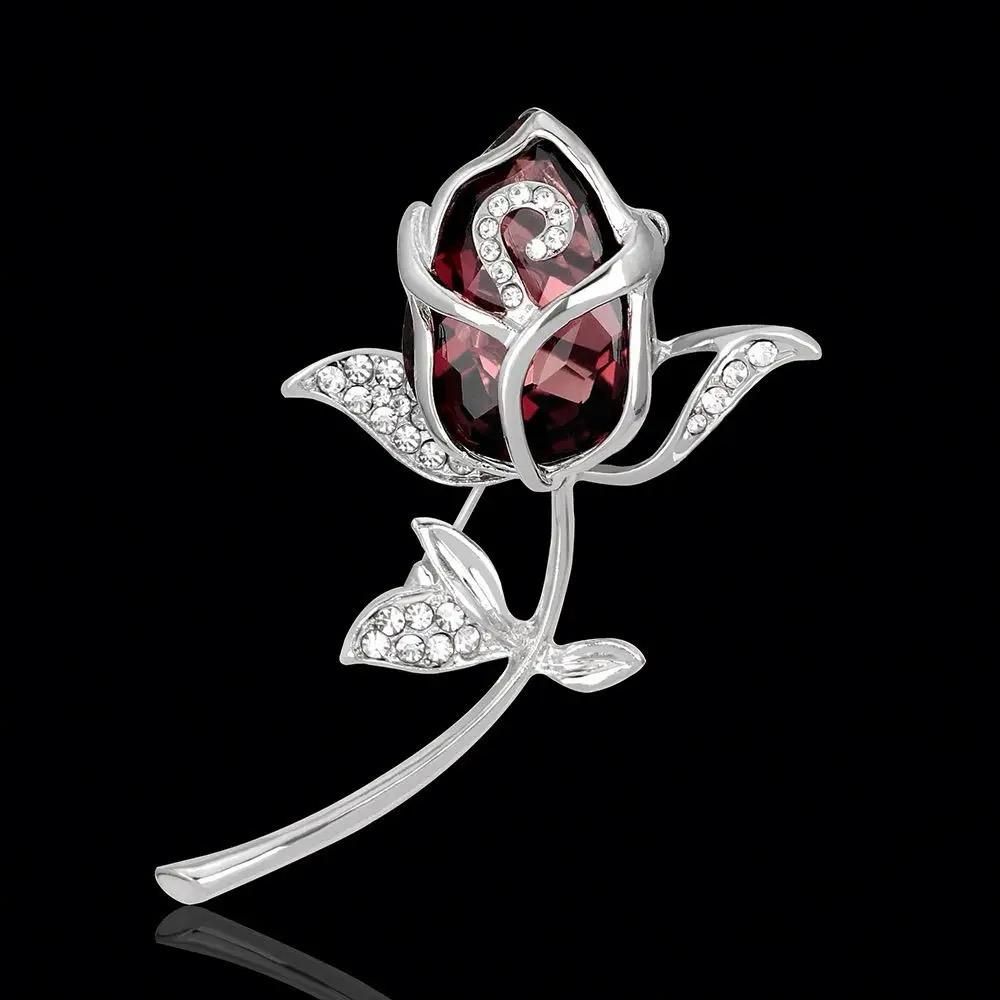 Exquisite Crystal Rose Brooch – Elegance in Every Petal ✨🌹 Exquisite Crystal Rose Brooch – Elegance in Every Petal ✨🌹