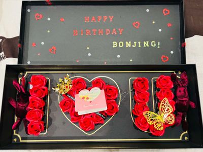 🌟 Customized Luxury Rose Box with LED Lights & 🐰 Plush Rabbits 🎁 🌟 Customized Luxury Rose Box with LED Lights & 🐰 Plush Rabbits 🎁