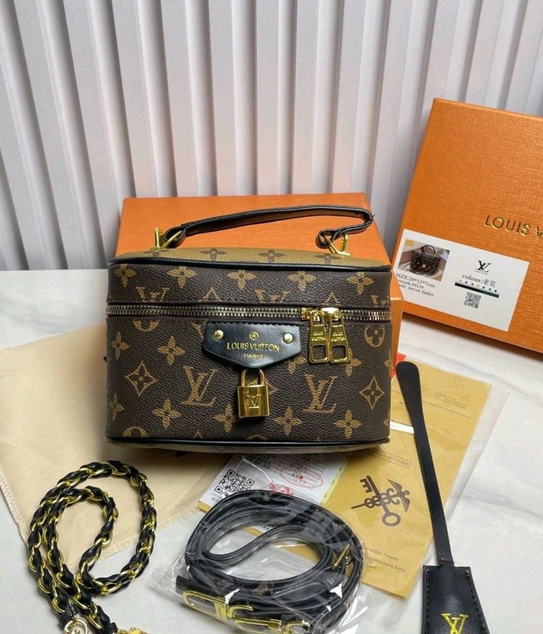 Borsa pochette LV