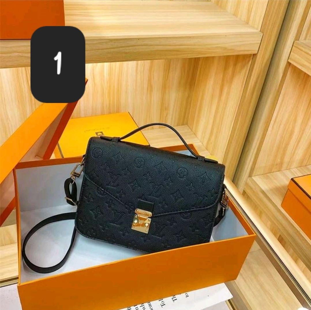Mètis LV total black