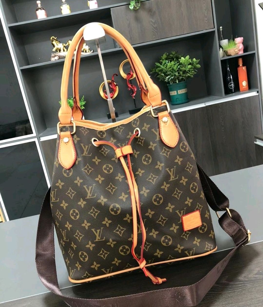 Borsa secchiello LV