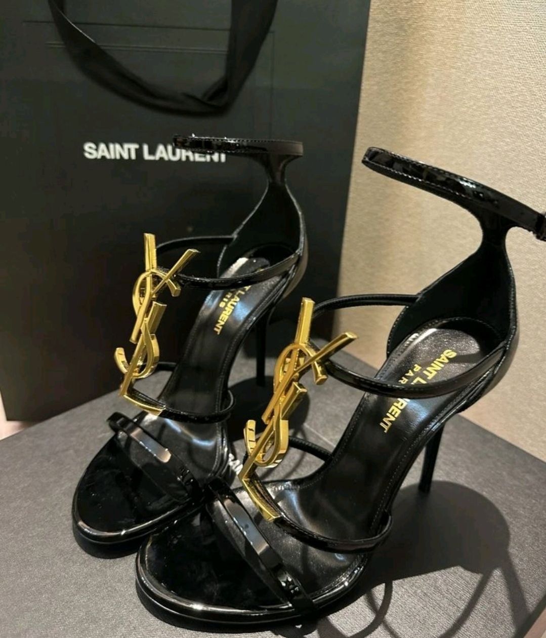 Sandalo opyum YSl