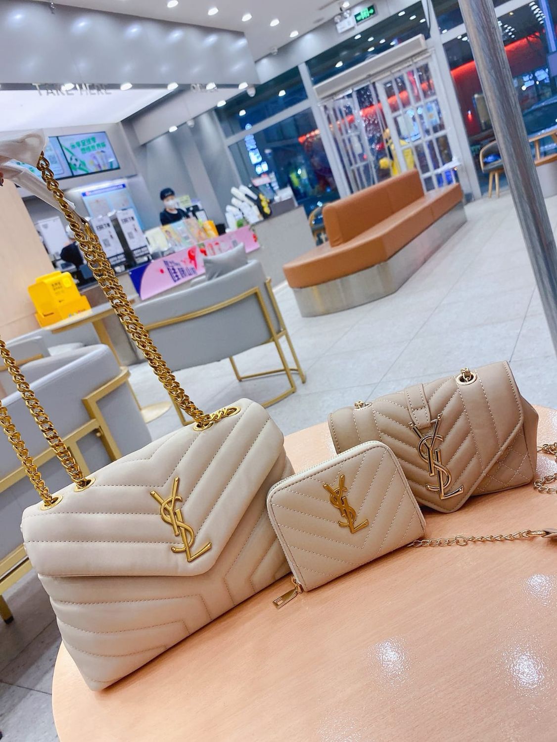 Set tre pezzi con scatola