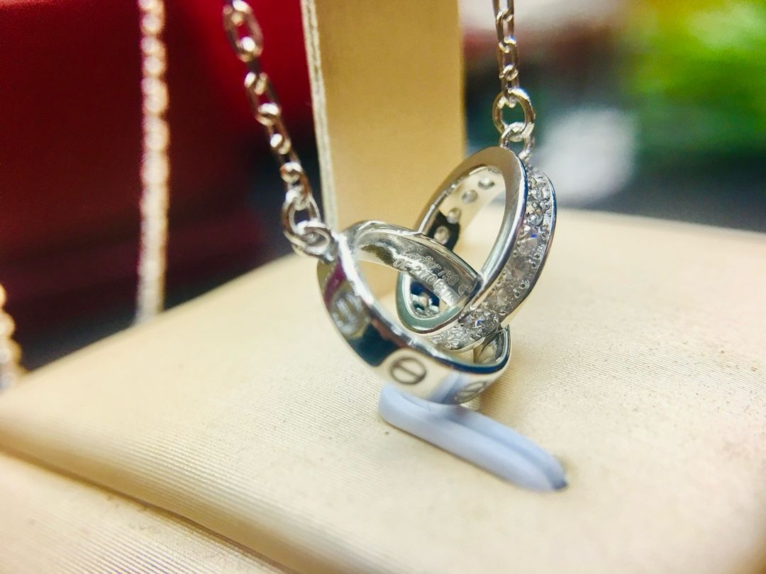 Interlocked Trio Ring Pendant Necklace – Silver Tone