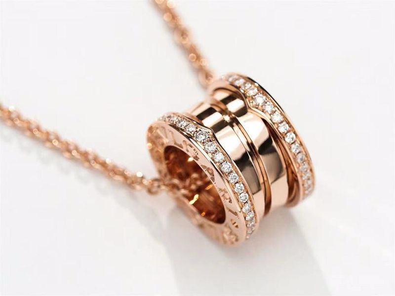 Iconic Rose Gold Pendant Necklace