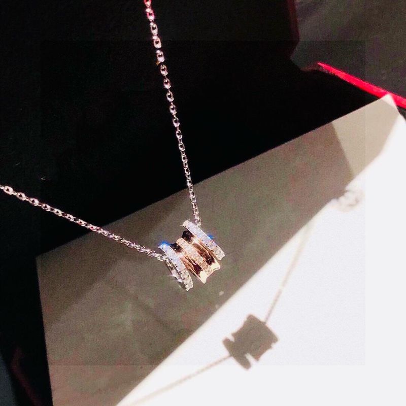 Dual-Tone Barrel Pendant Necklace