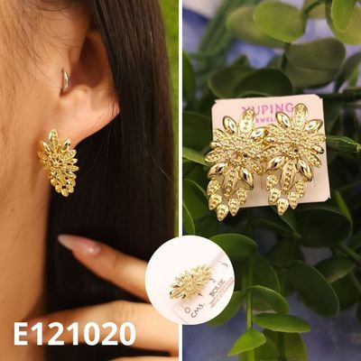 ARETES ENCHAPADOS EN ORO 14K HOJAS 2.5CM LARGO