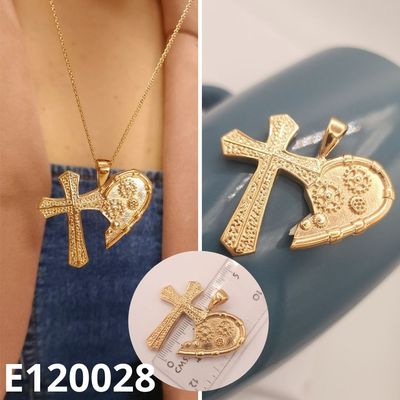 DIJE ENCHAPADO EN ORO 18K CRUZ Y CORAZON 4CM