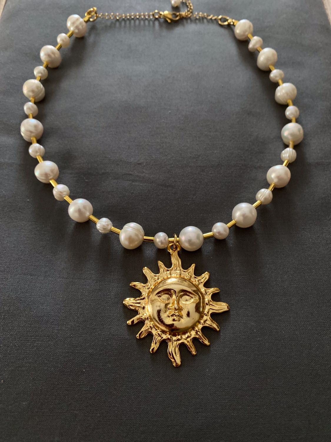Sol y Perlas
