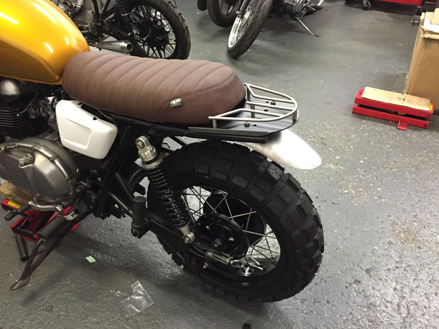 T120 Short seat and rack