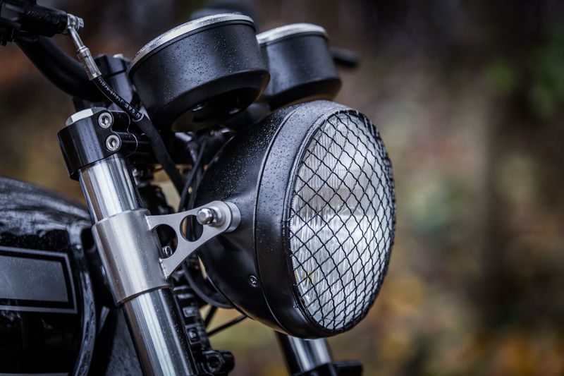 D&O headlight rim and stone guard