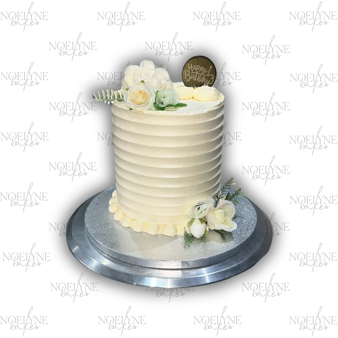 Elegant Cake with Floral Detail