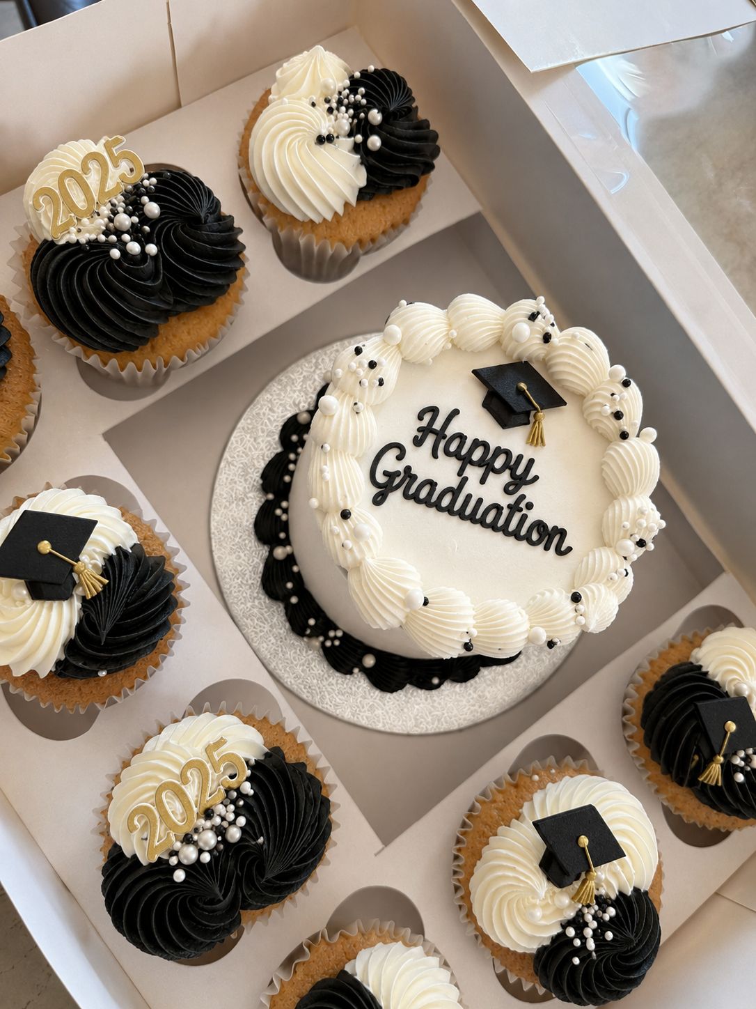 Graduation Bento Cake With Cupcakes